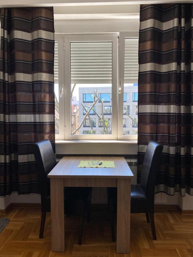 Apartamento Politika Belgrado Exterior foto